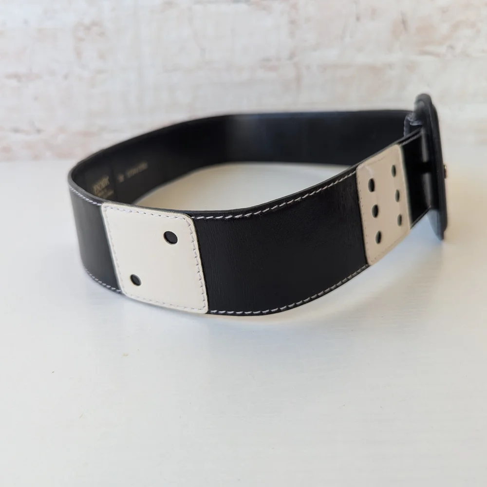 Escada Vintage wide leather belt from the 1980s, known for its distinctive "Roll - Picture 6 of 11